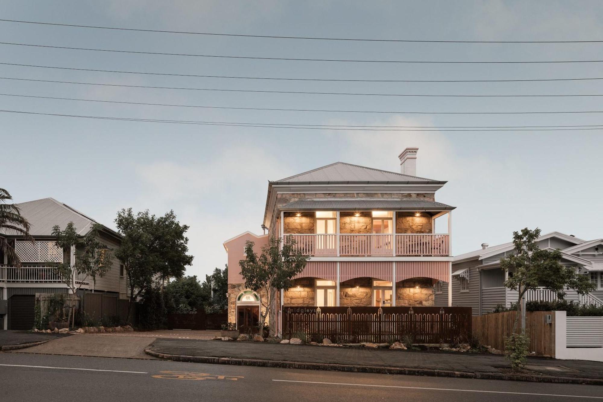 Miss Midgley's - Locker Apartment Brisbane